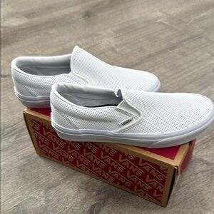Vans women’s slip on leather size 5.5 NWT